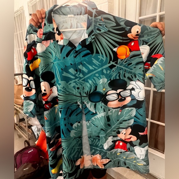25% off listed price. Plus size Hawaiian shirt Disney themed.Bought from Etsy - Picture 4 of 4